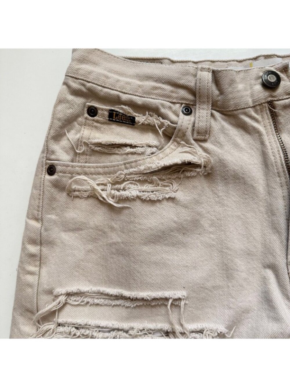 Vintage Lee Cutoff Jean Shorts Size 30 Tan Denim Distressed 9.5 Rise - Picture 2 of 11